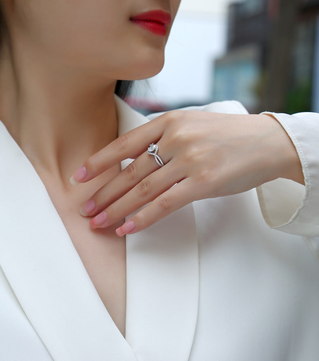 Alice In Wonderland Moissanite Ring - Silver