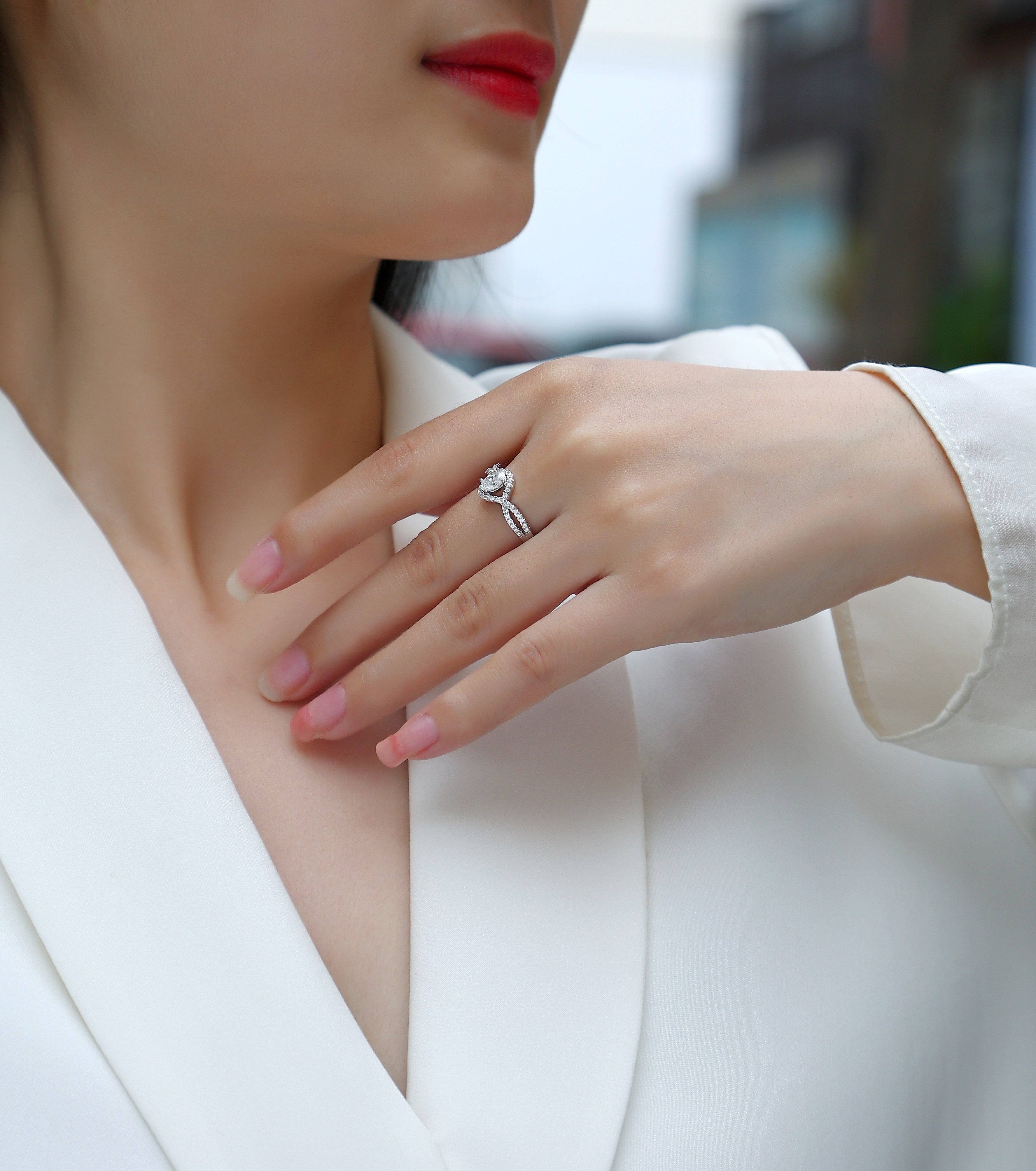 Alice In Wonderland Moissanite Ring - Silver