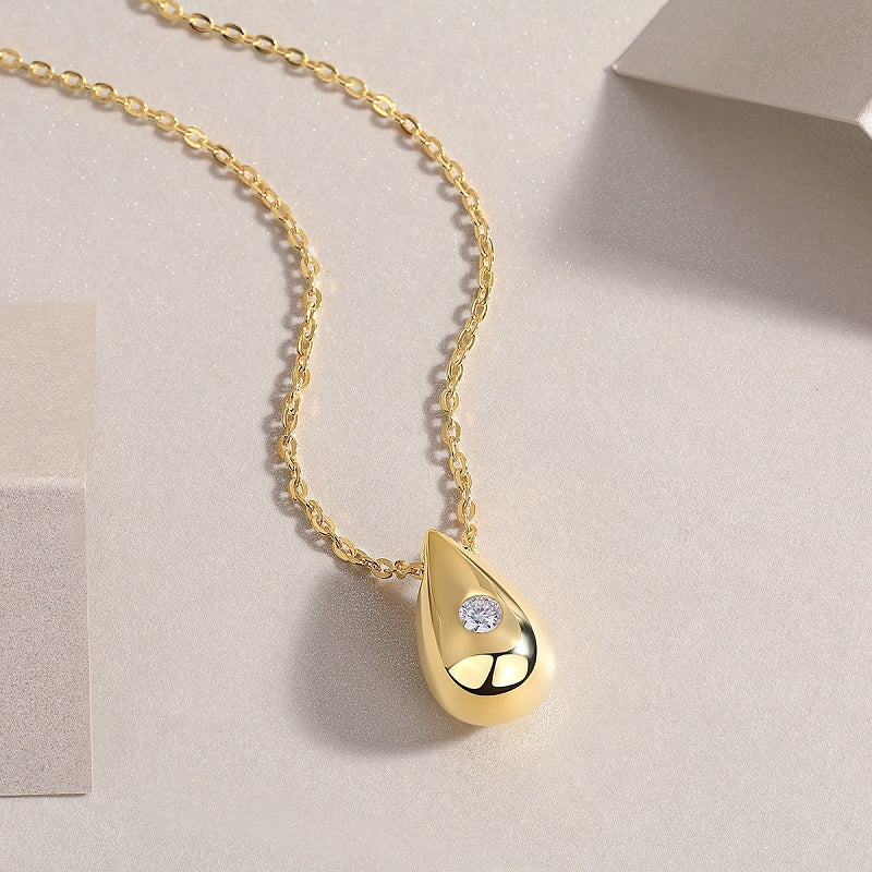Dreamy Water Drop Moissanite Necklace Gold