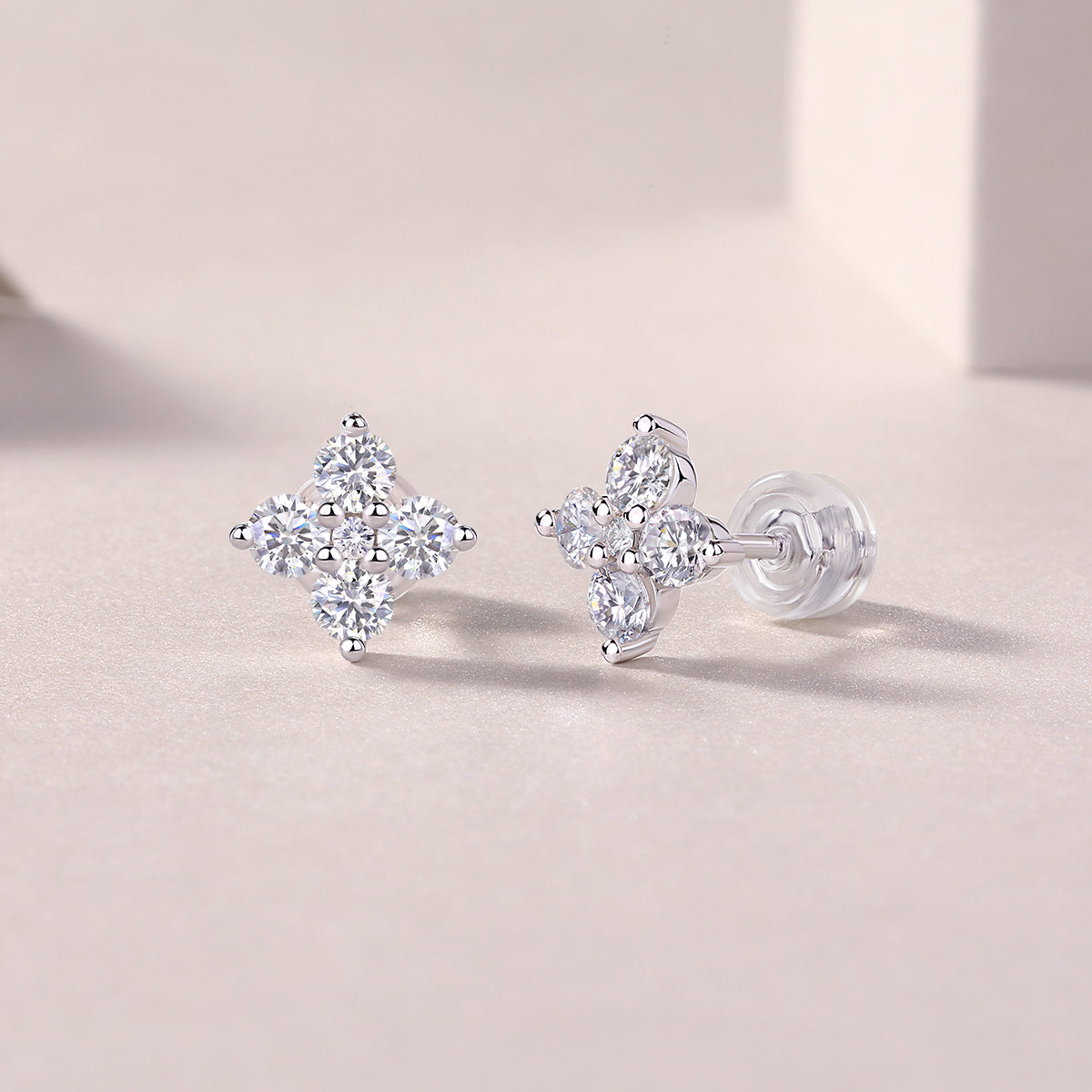 Silent Nova Moissanite Stud Earrings S925 Silver