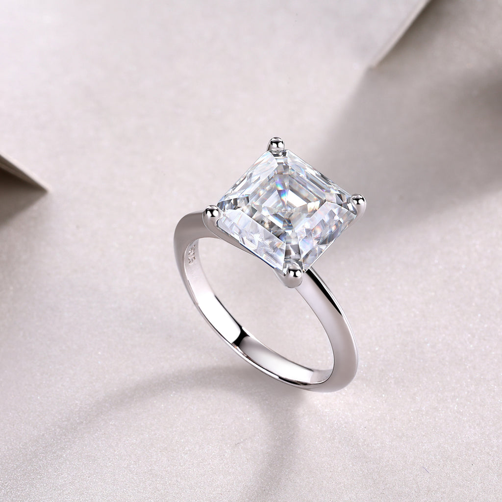 Antares Moissanite Fire Ring - Silver Square 10mm