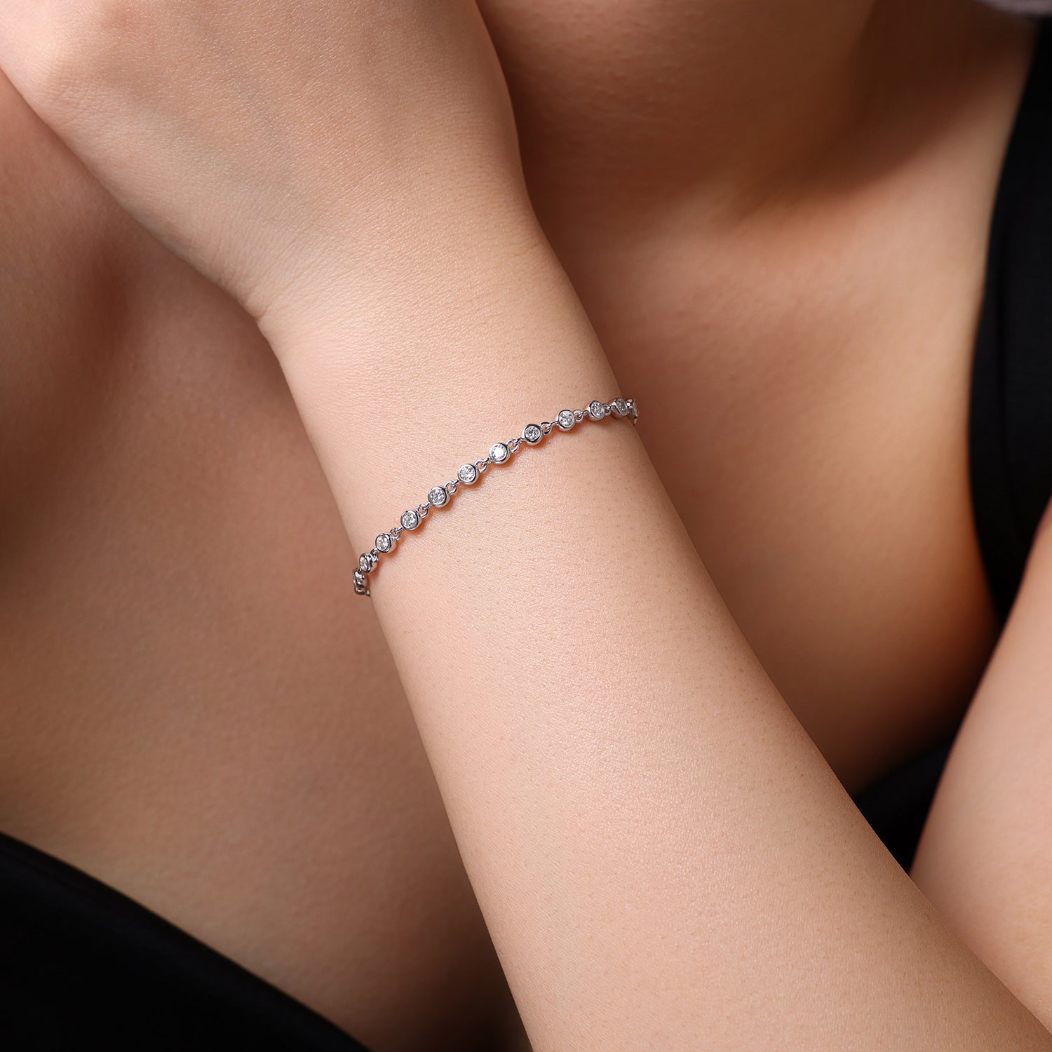 Sleek Spark Moissanite Bracelet S925