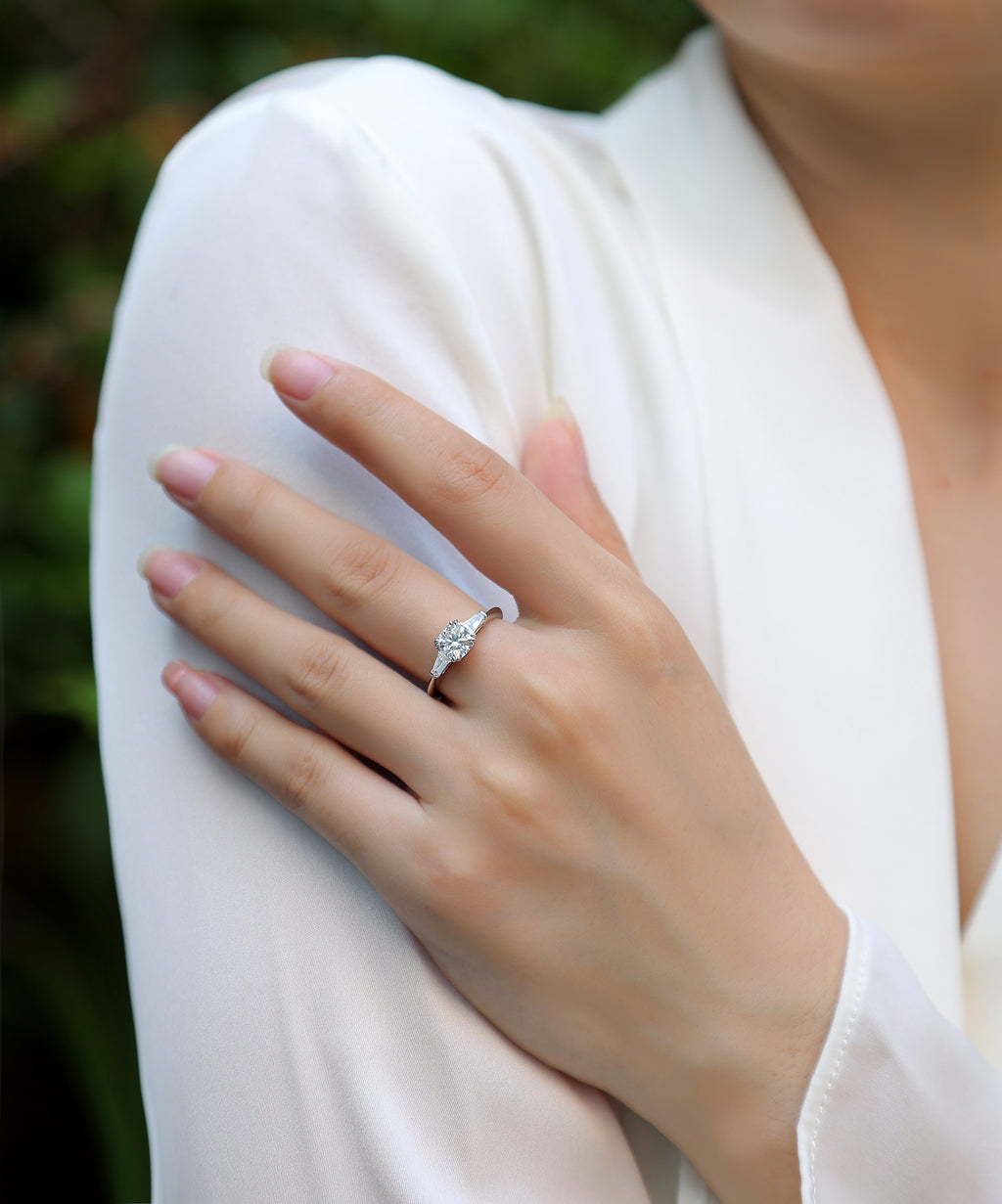 Lyra Chord Moissanite Ring - S925 Silver