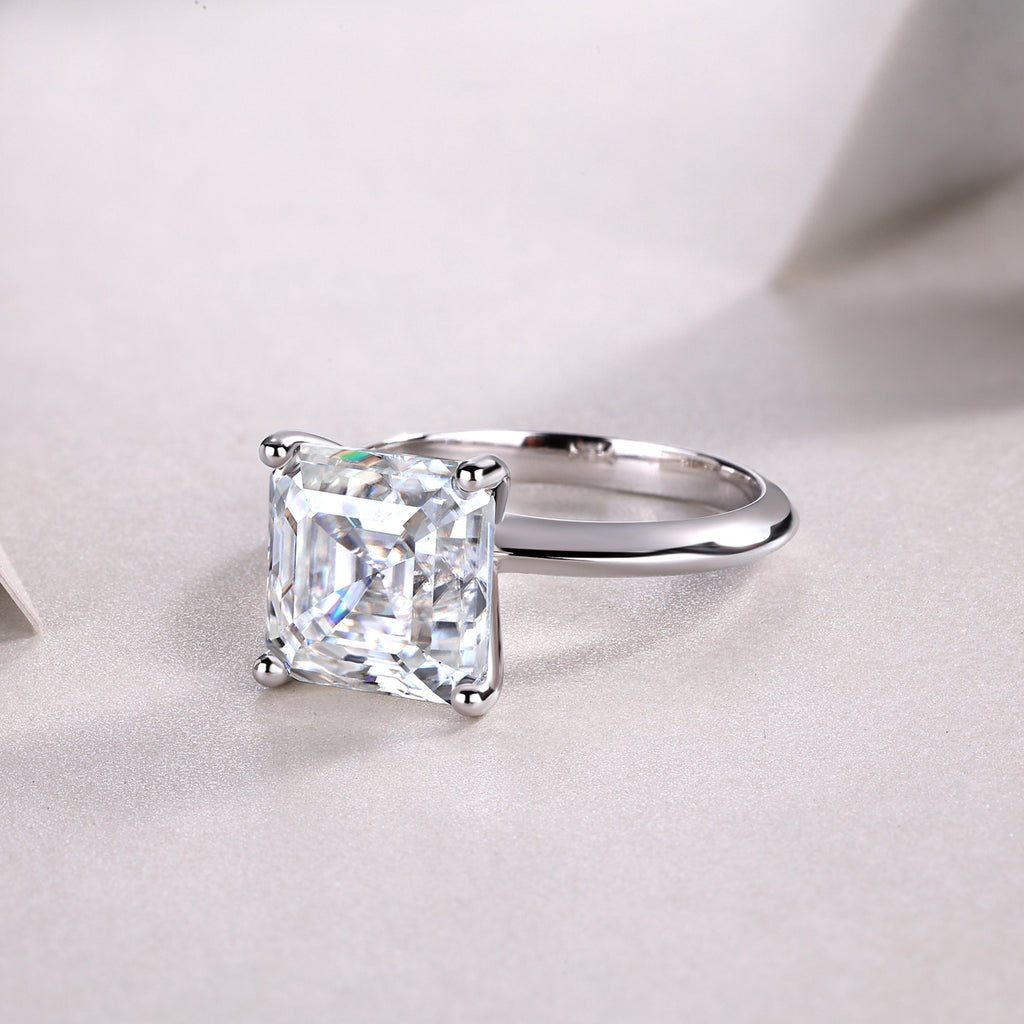 Antares Moissanite Fire Ring - Silver Square 10mm