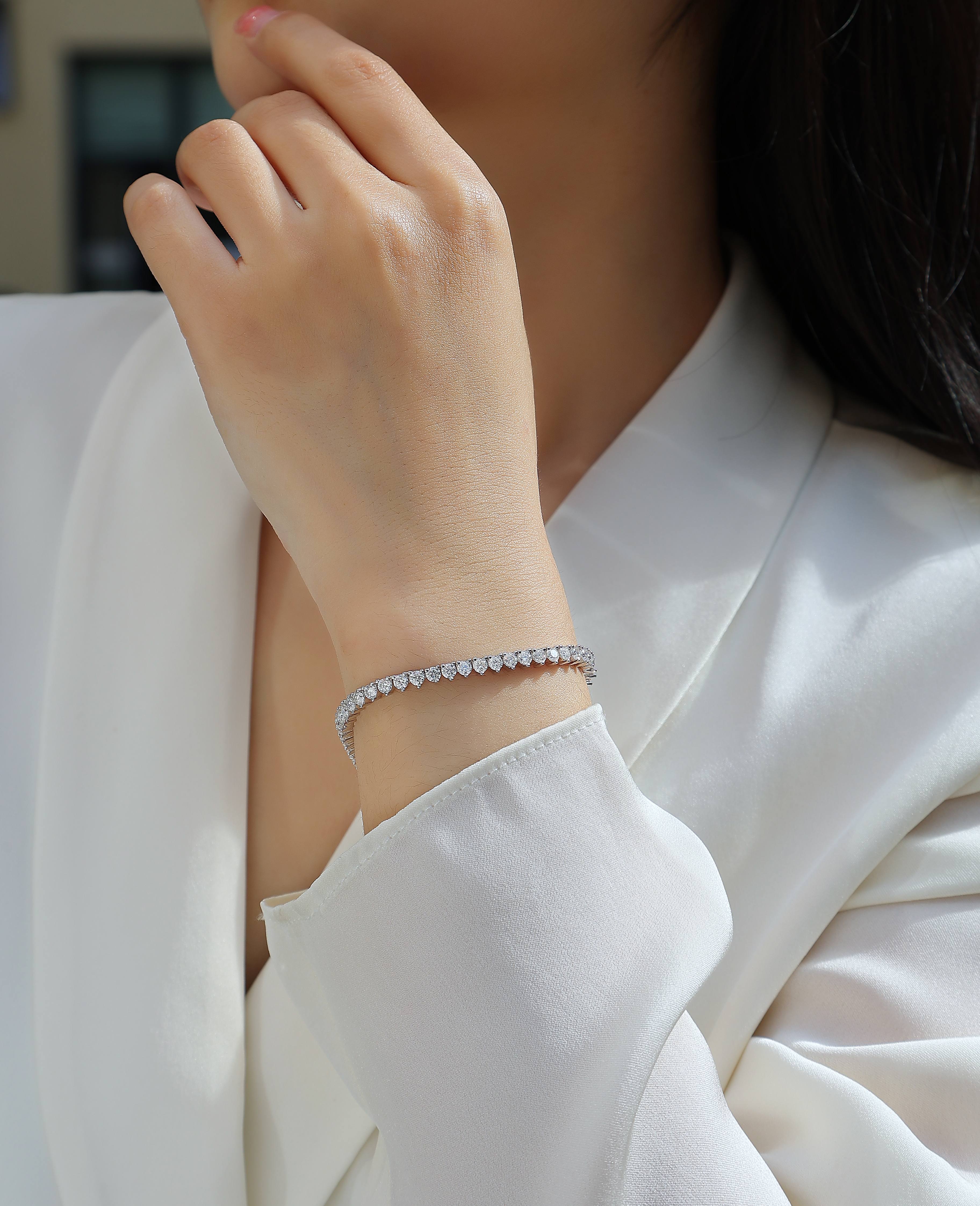 Nadir Point Moissanite Bracelet Silver