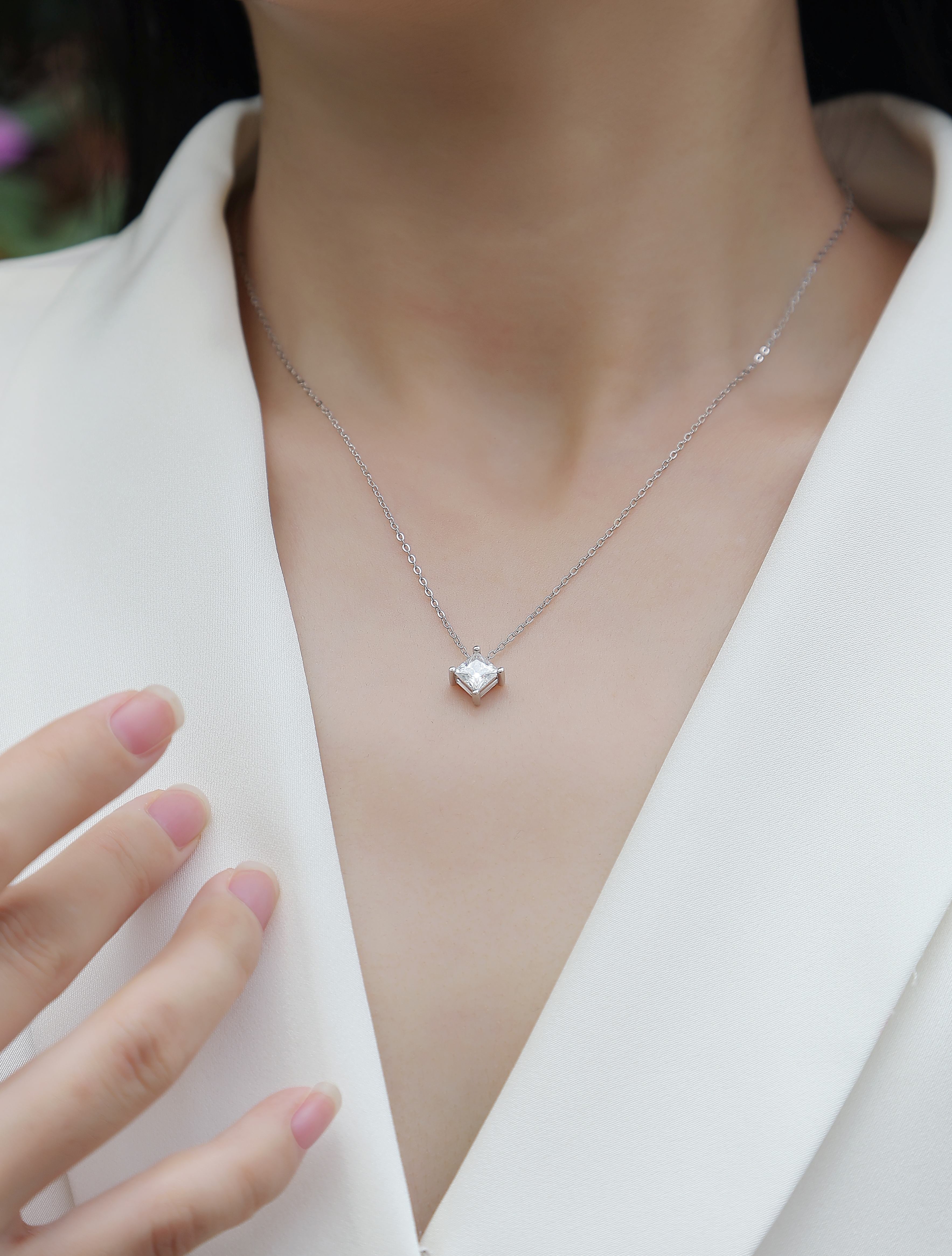 Rhombus Mirage Moissanite Necklace - S925 Silver
