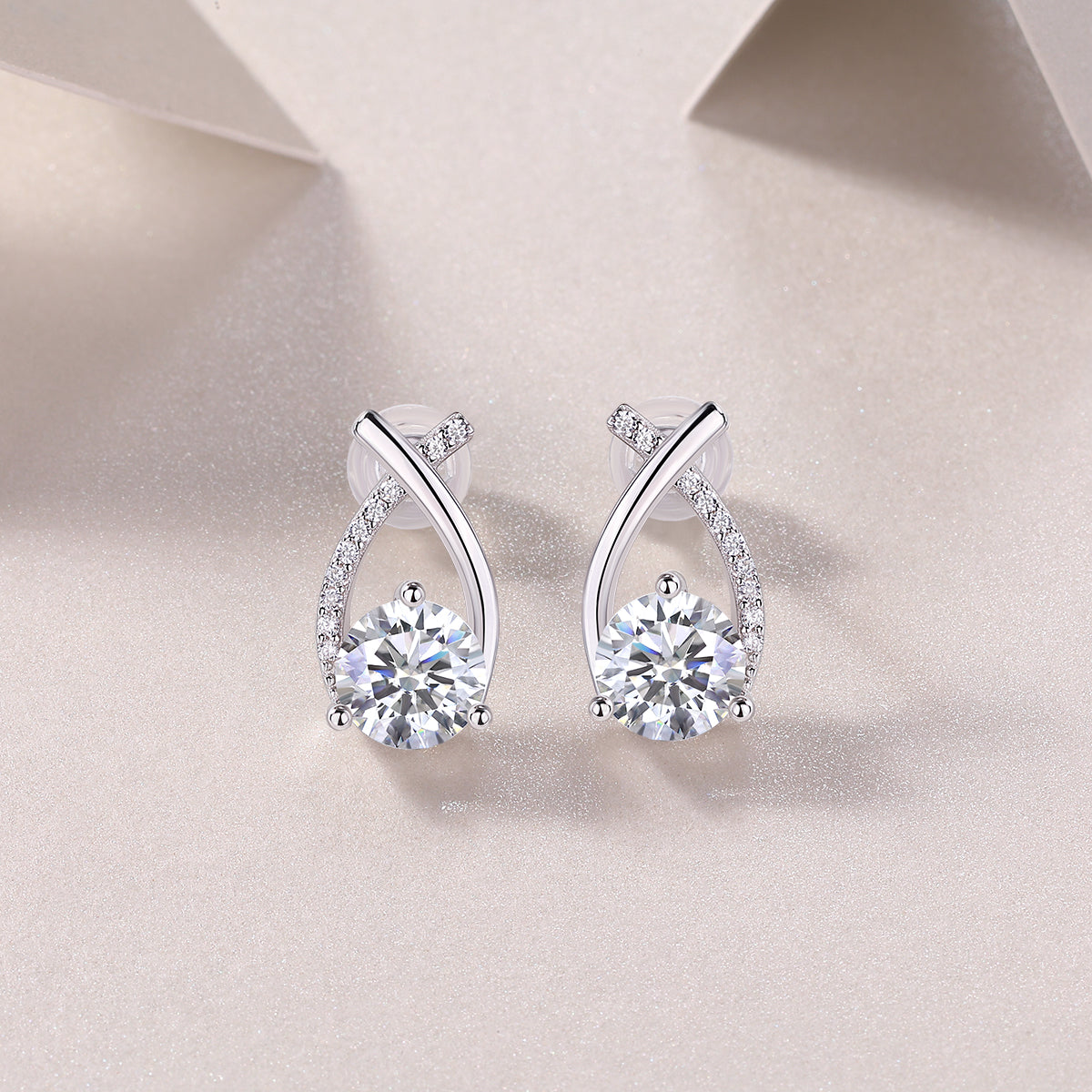 Galactic Bloom Moissanite Stud Earrings 1ct