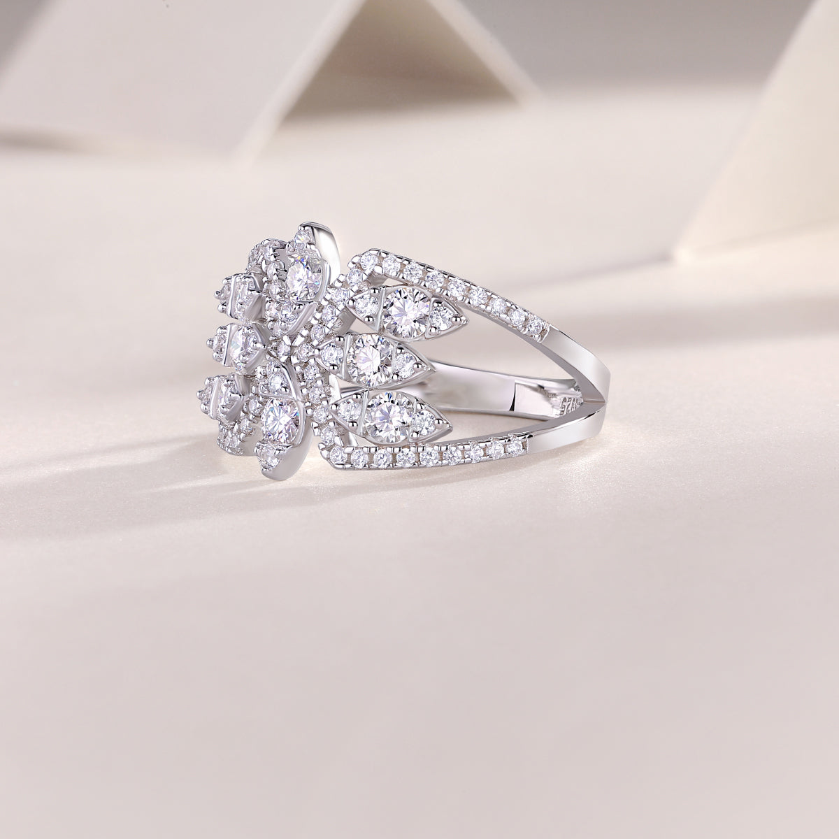 Silent Flower Moissanite Ring - S925 Silver