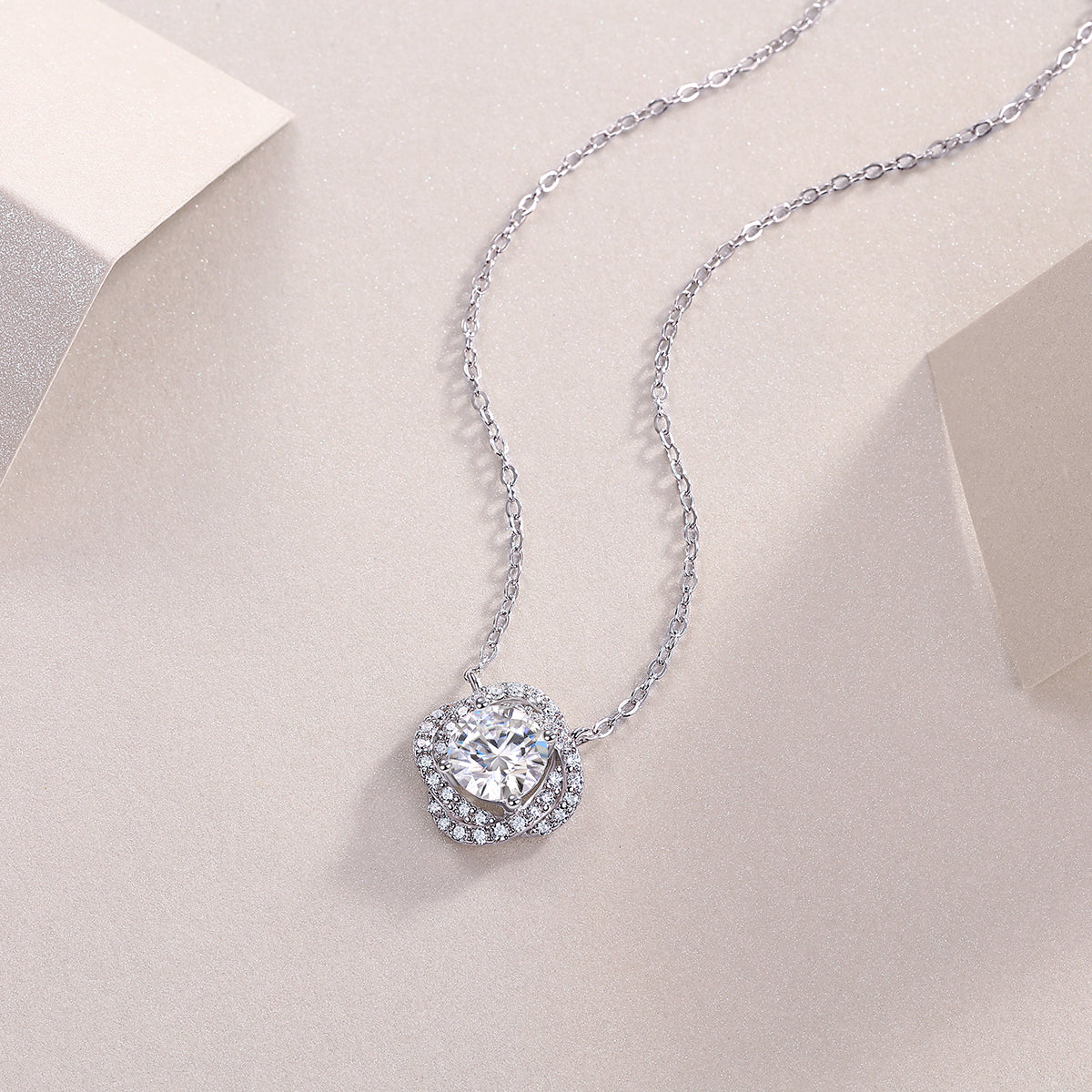 Lucky Flower Moissanite Necklace 1ct Silver