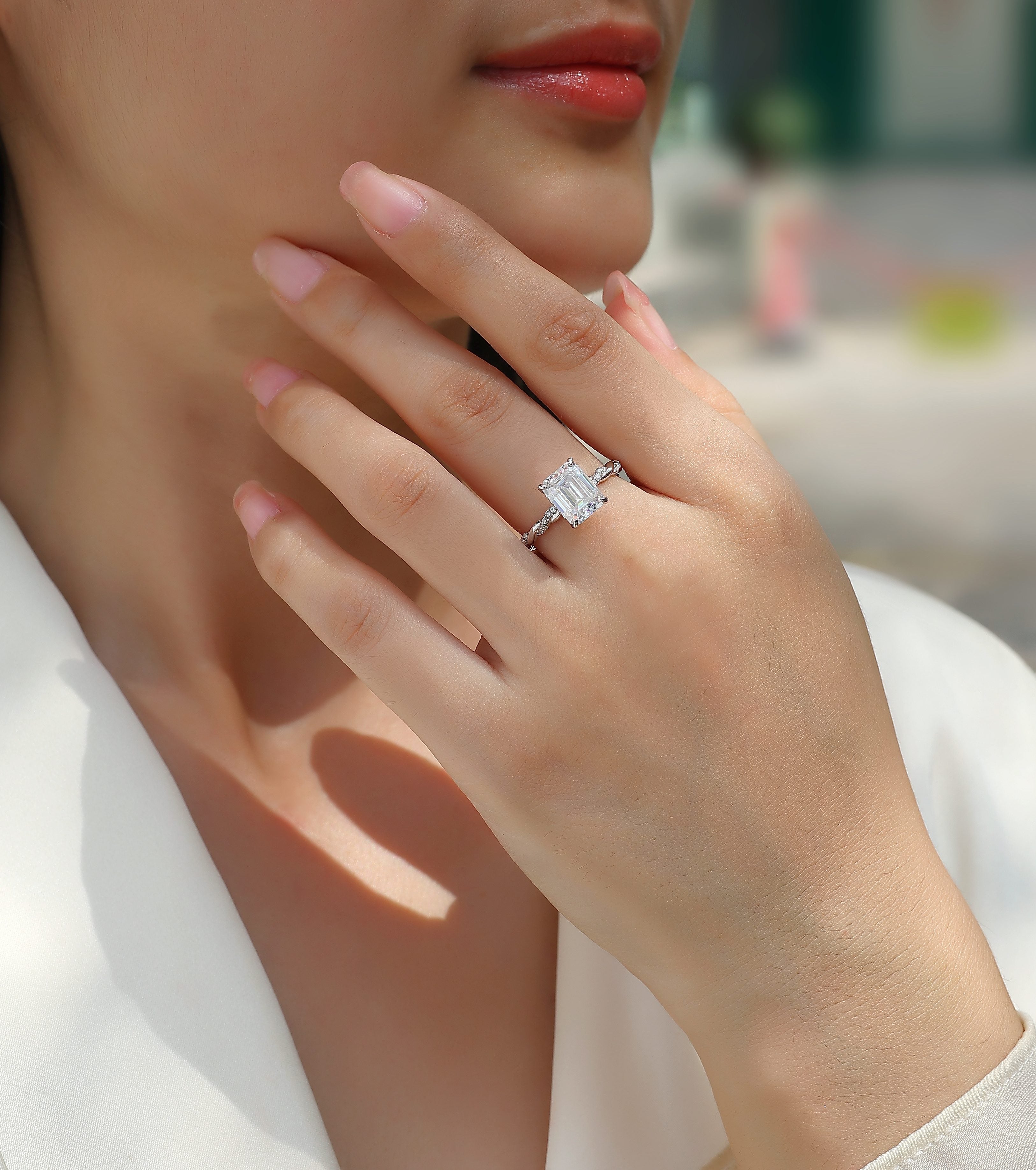 Chasing Light Moissanite Ring Silver