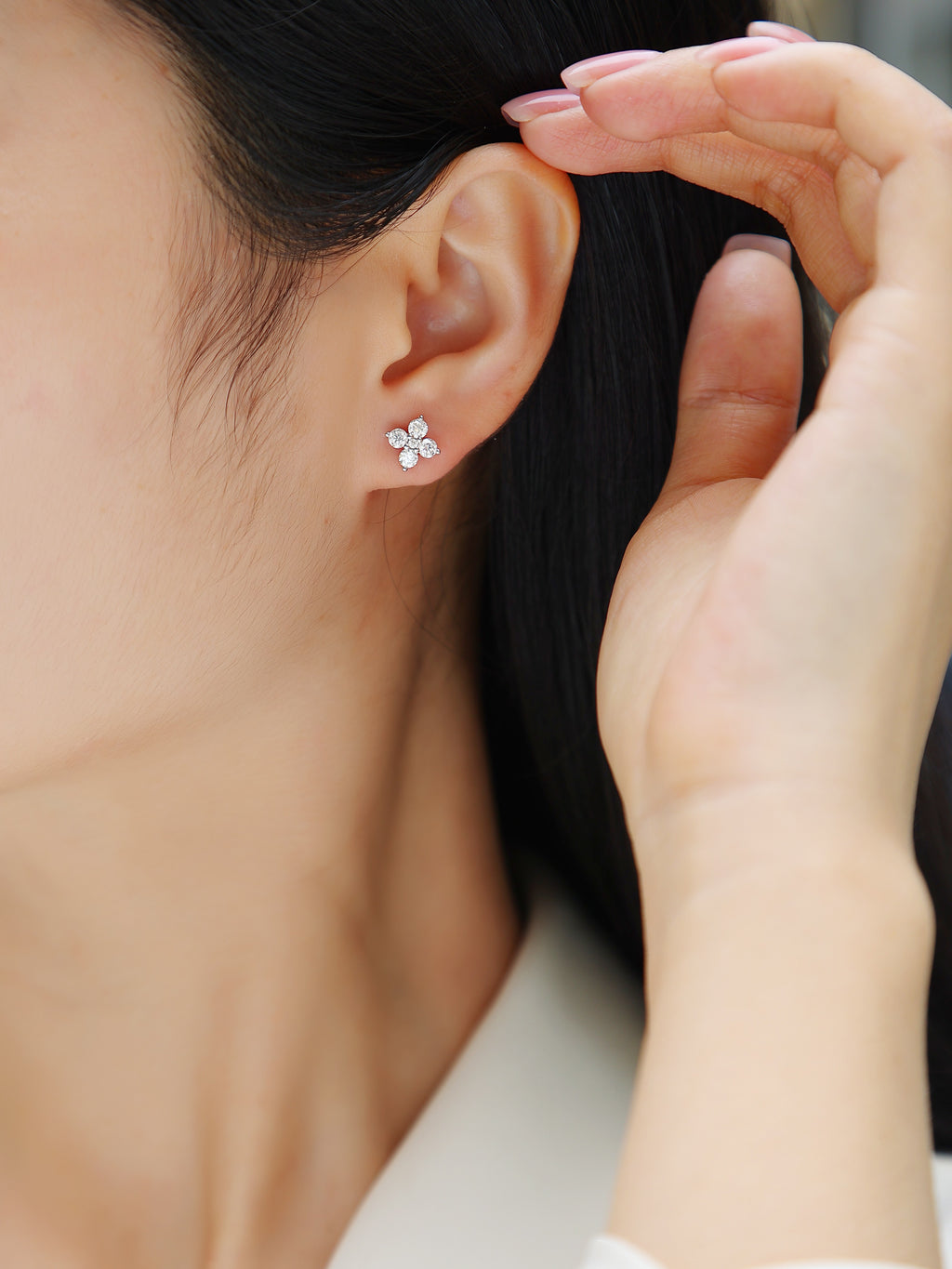 Silent Nova Moissanite Stud Earrings S925 Silver