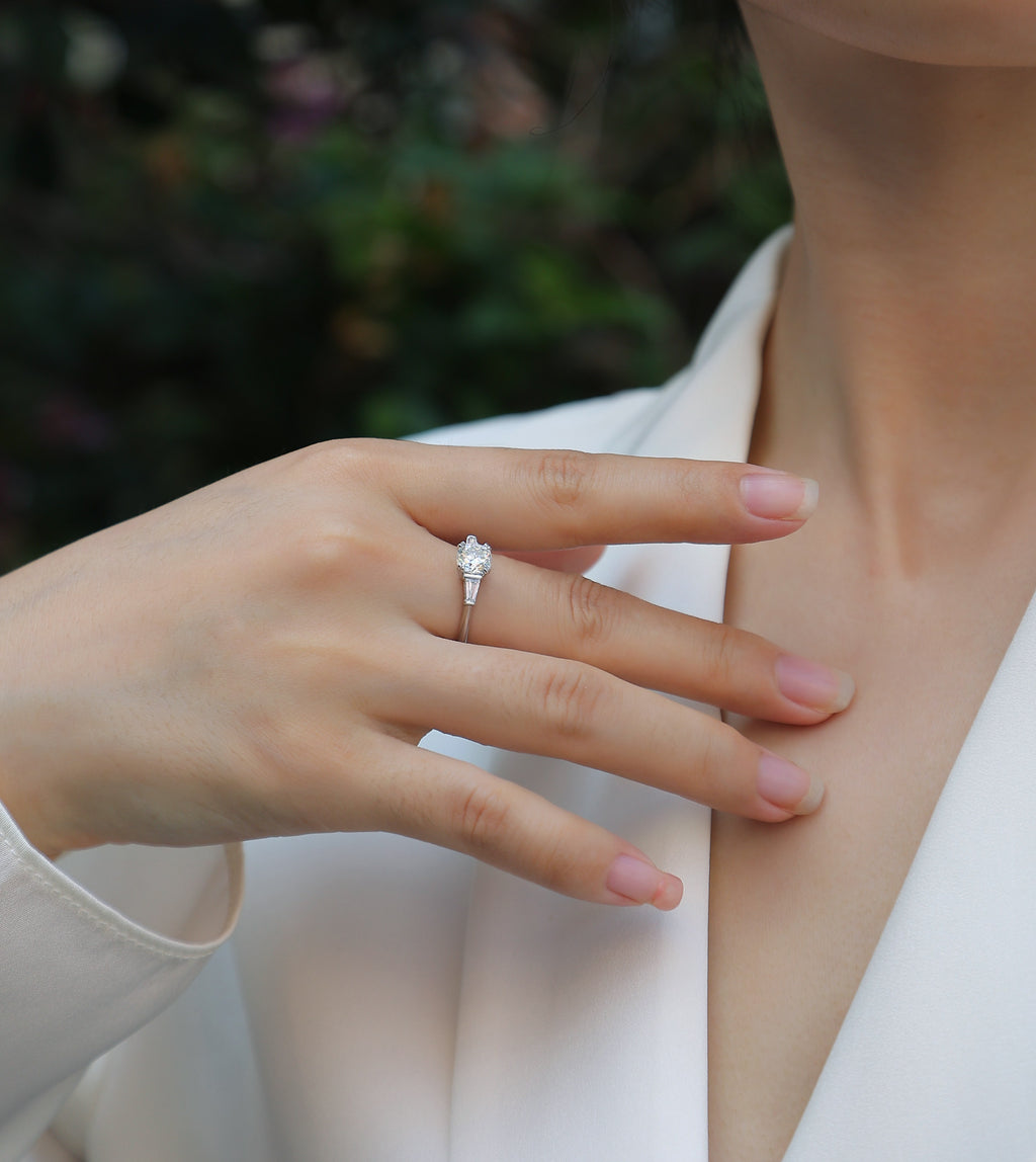 Lyra Chord Moissanite Ring - S925 Silver