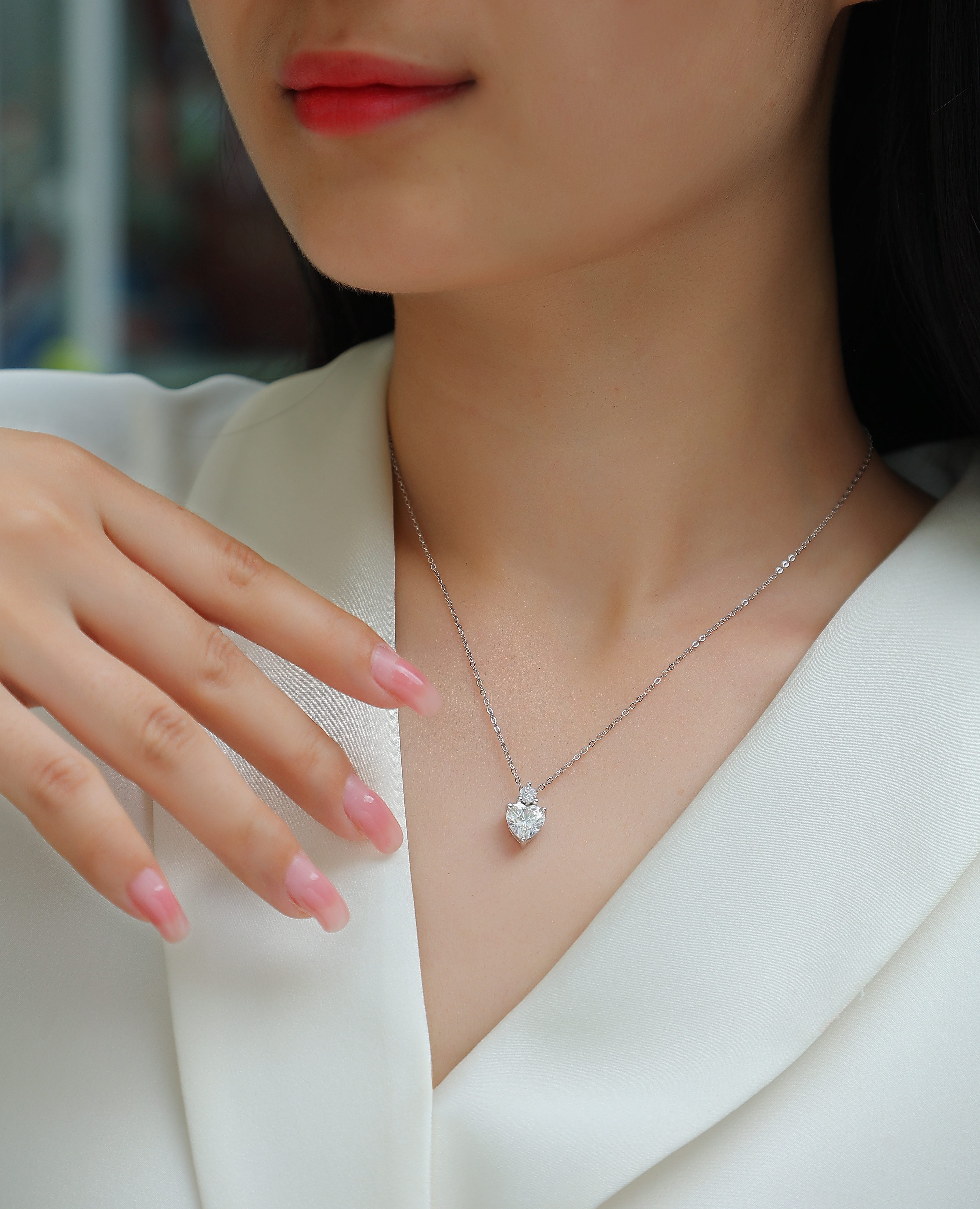 Ripple Phantom Moissanite Heart Necklace