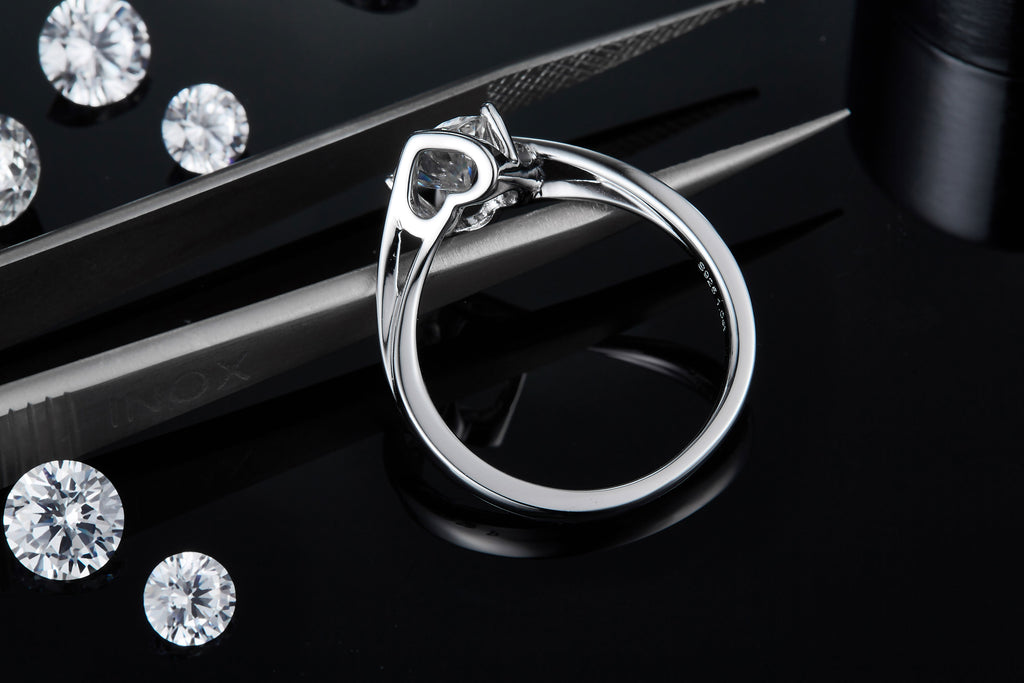 Angel's Heart Ring - Moissanite 1ct Silver