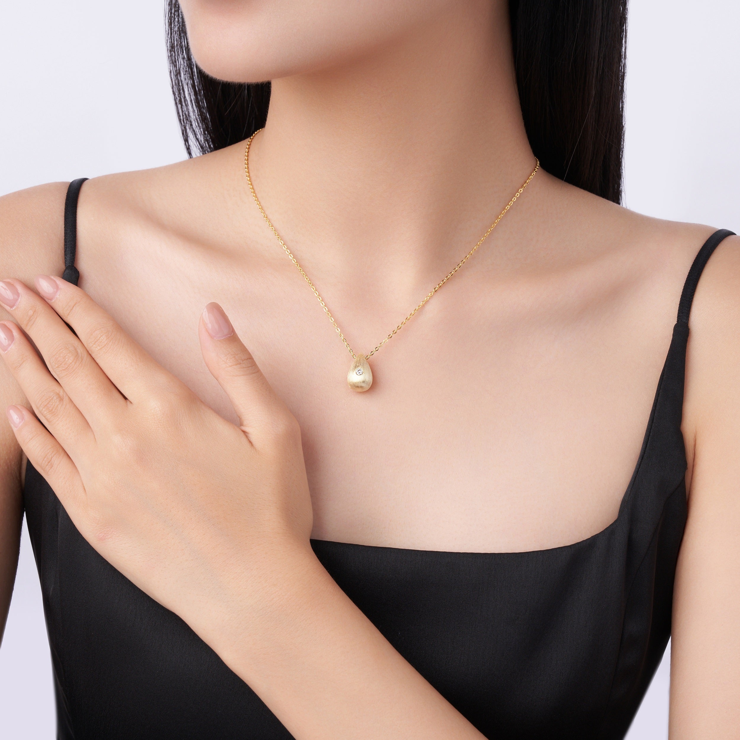 Dreamy Water Drop Moissanite Necklace Gold