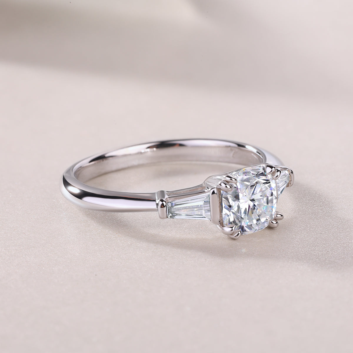 Lyra Chord Moissanite Ring - S925 Silver