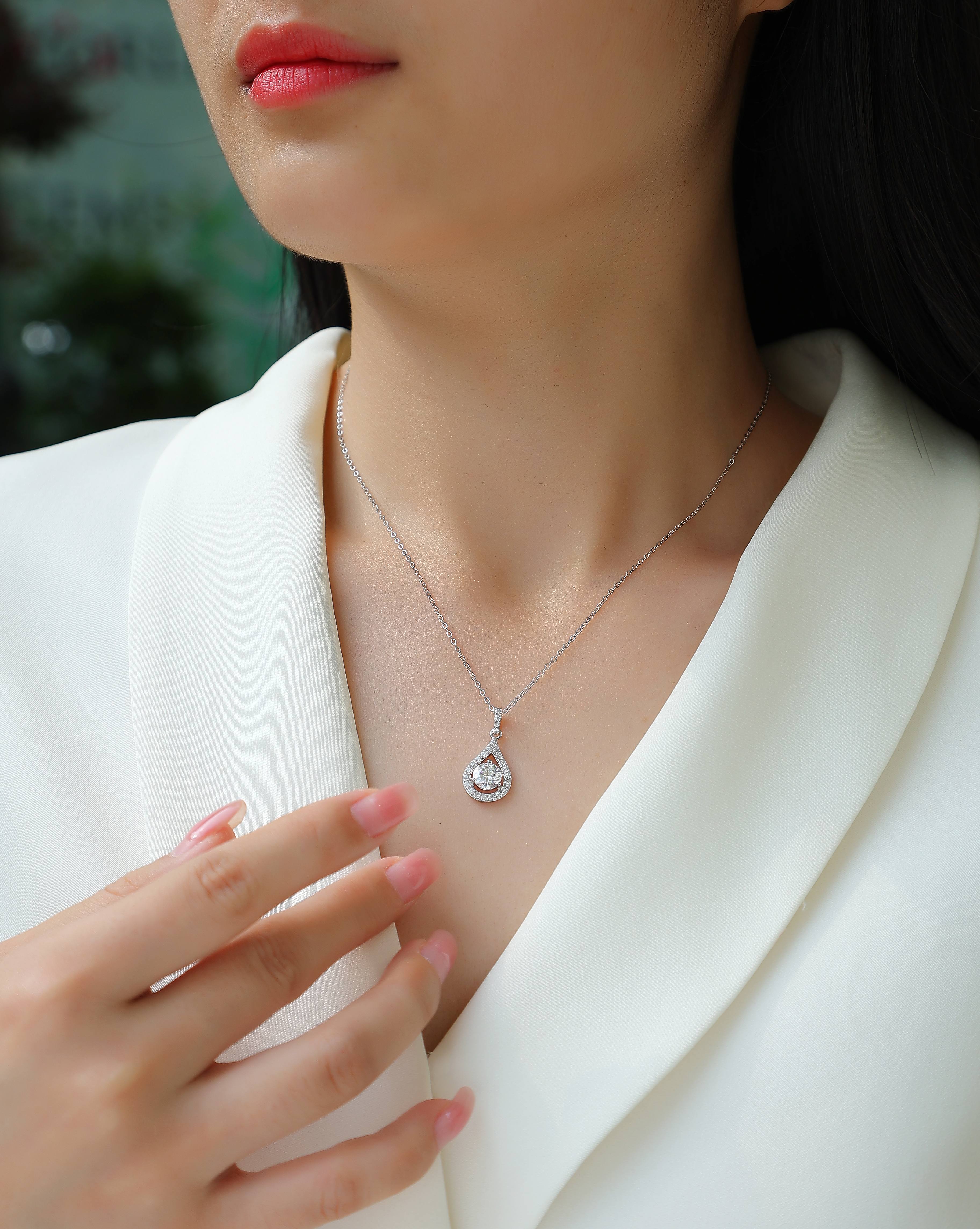 Moissanite Heart Necklace - 1 Carat Silver