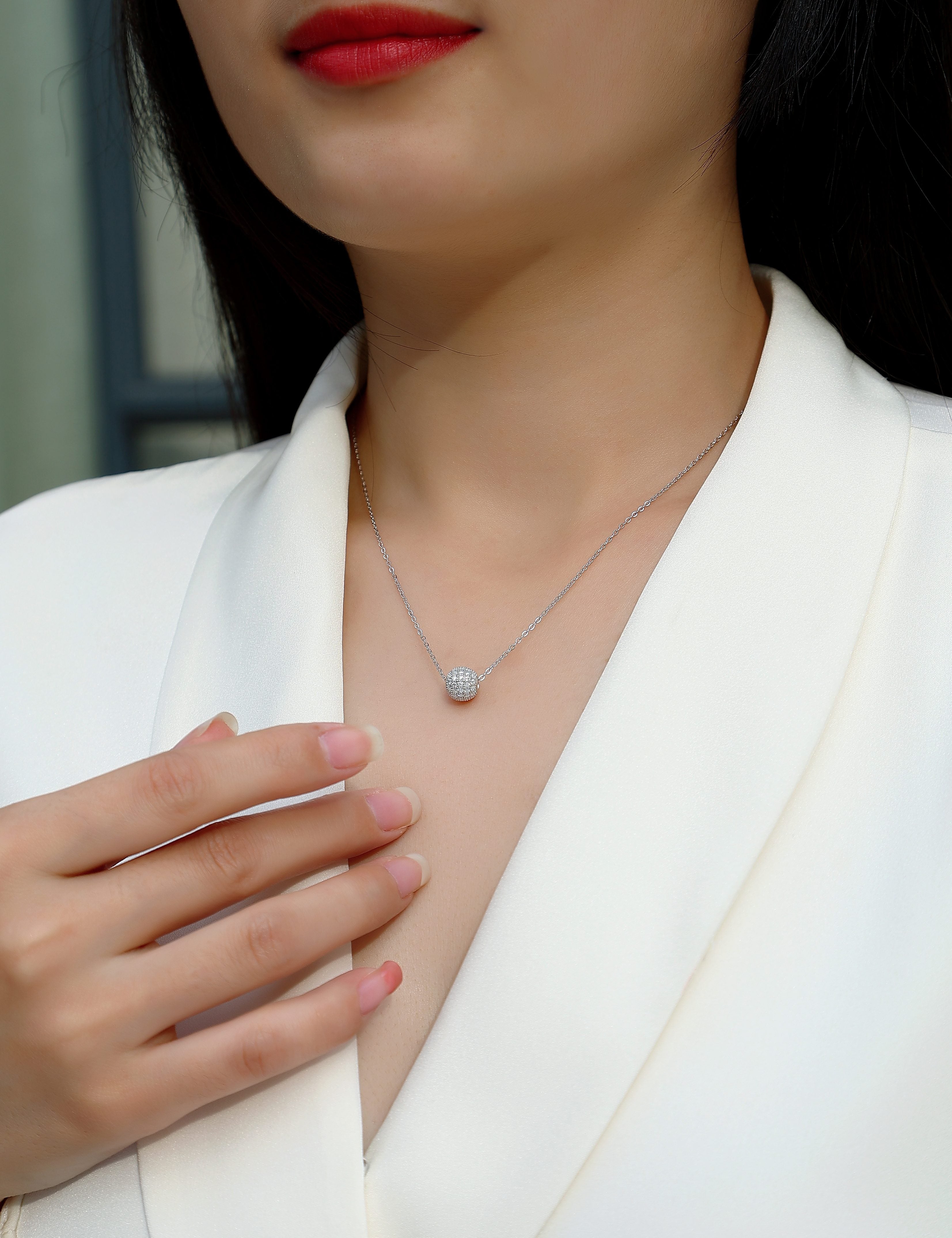 Mystic Moon Necklace - Moissanite Silver 40cm