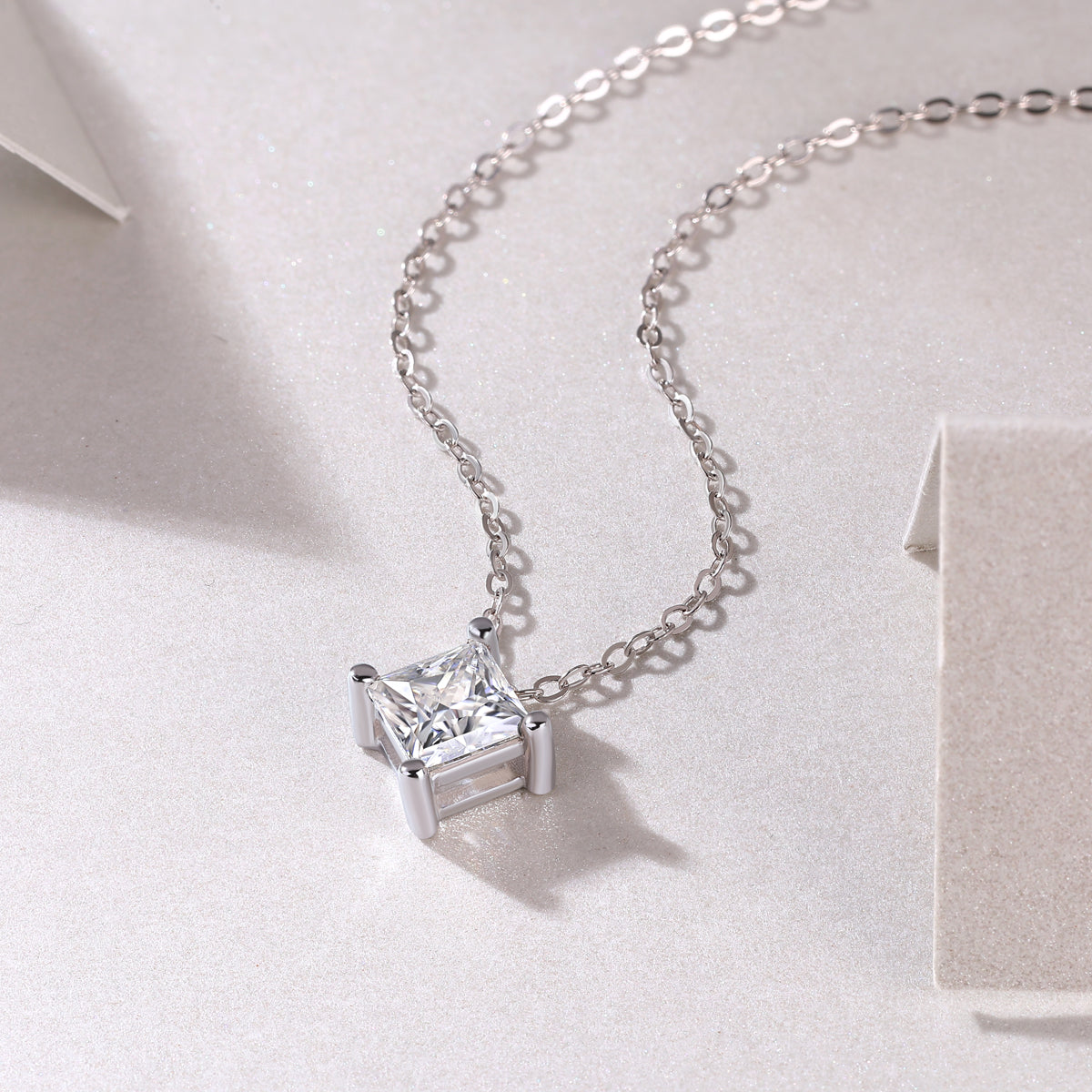 Rhombus Mirage Moissanite Necklace - S925 Silver